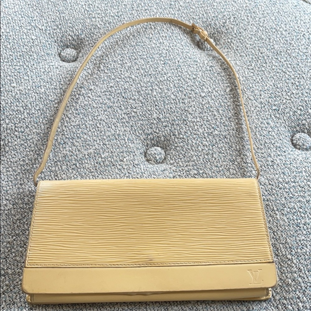 Louis Vuitton Shoulder Bag